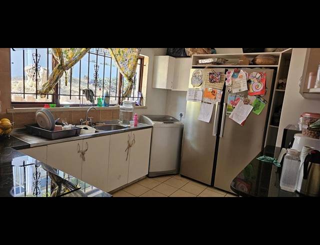 4 BEDROOM HOUSE FOR SALE IN CARRINGTON HEIGHTS